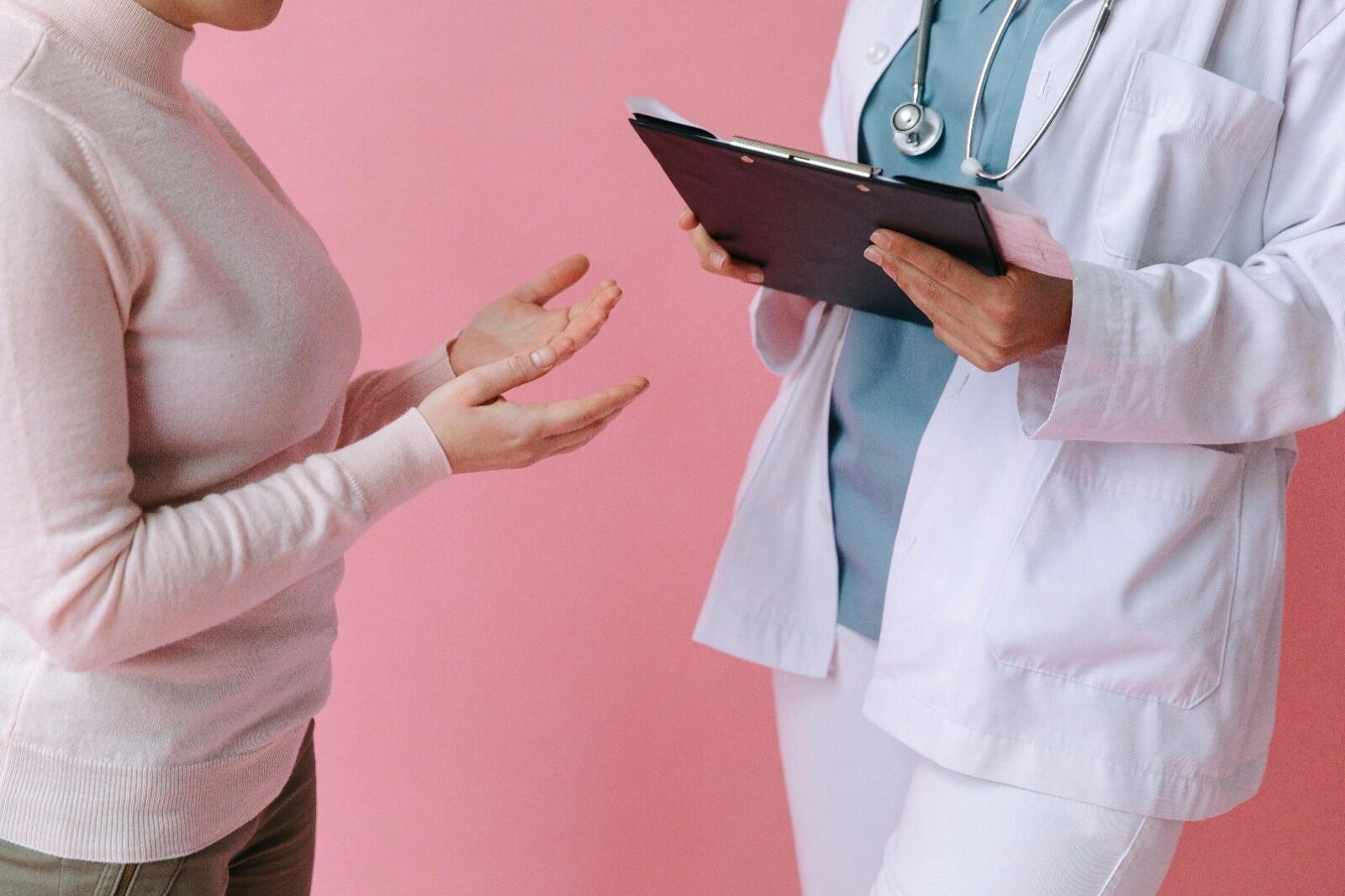 Maharashtra cancels 500 doctor appointments due to specialist no-shows, citing low salaries and inadequate infrastructure.